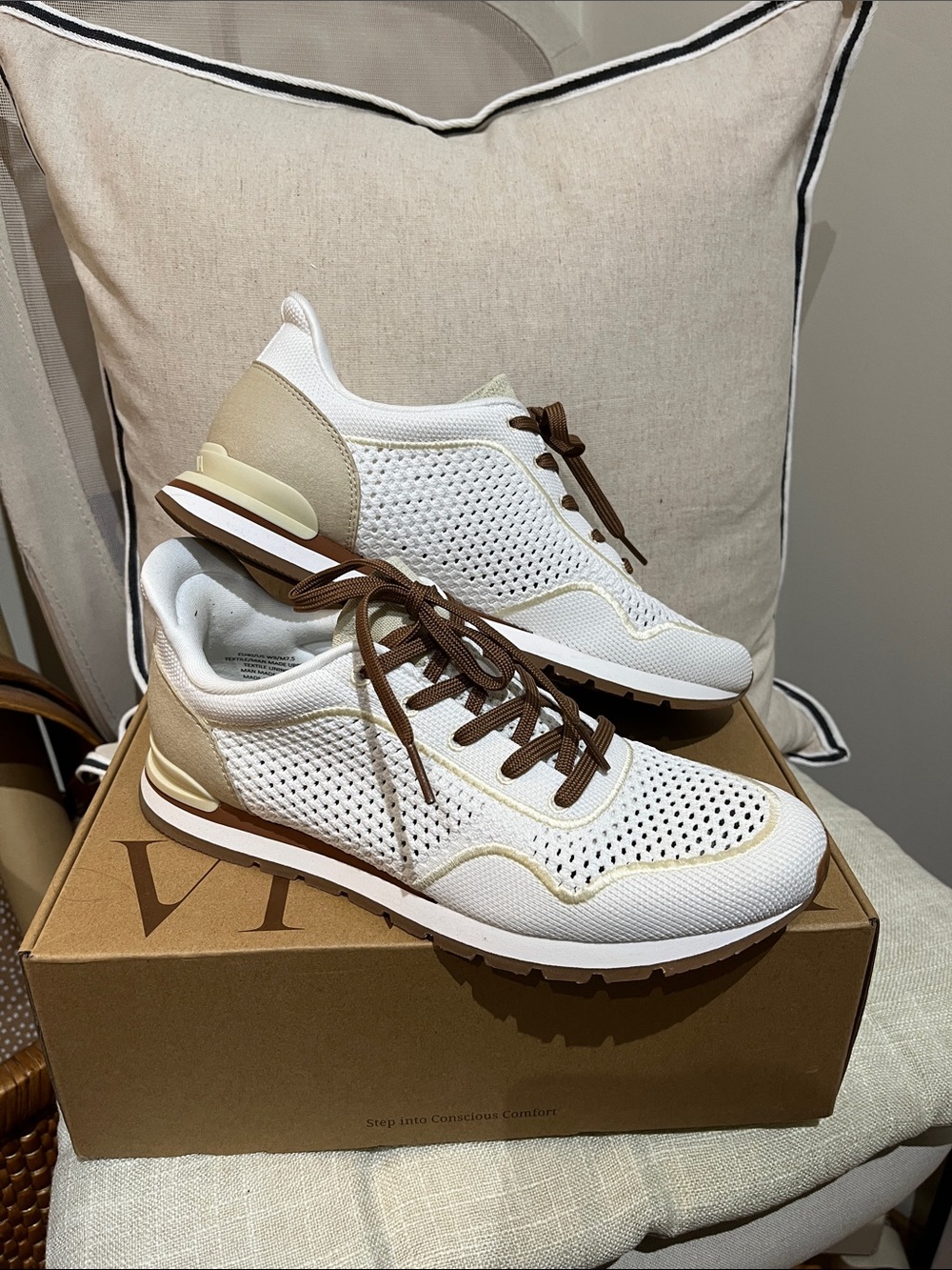 Vivaia Women’s All Day Sneakers